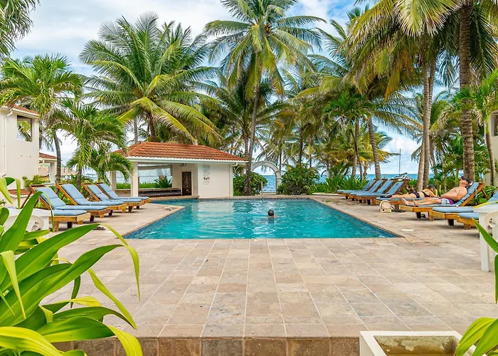 Tradewinds Paradise Hotel 3*